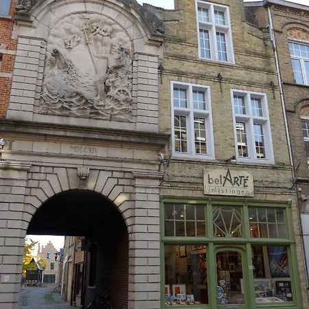 Belarte Framing Shop, Spacious Apartment With Garage In The Heart Of Ieper Exterior photo