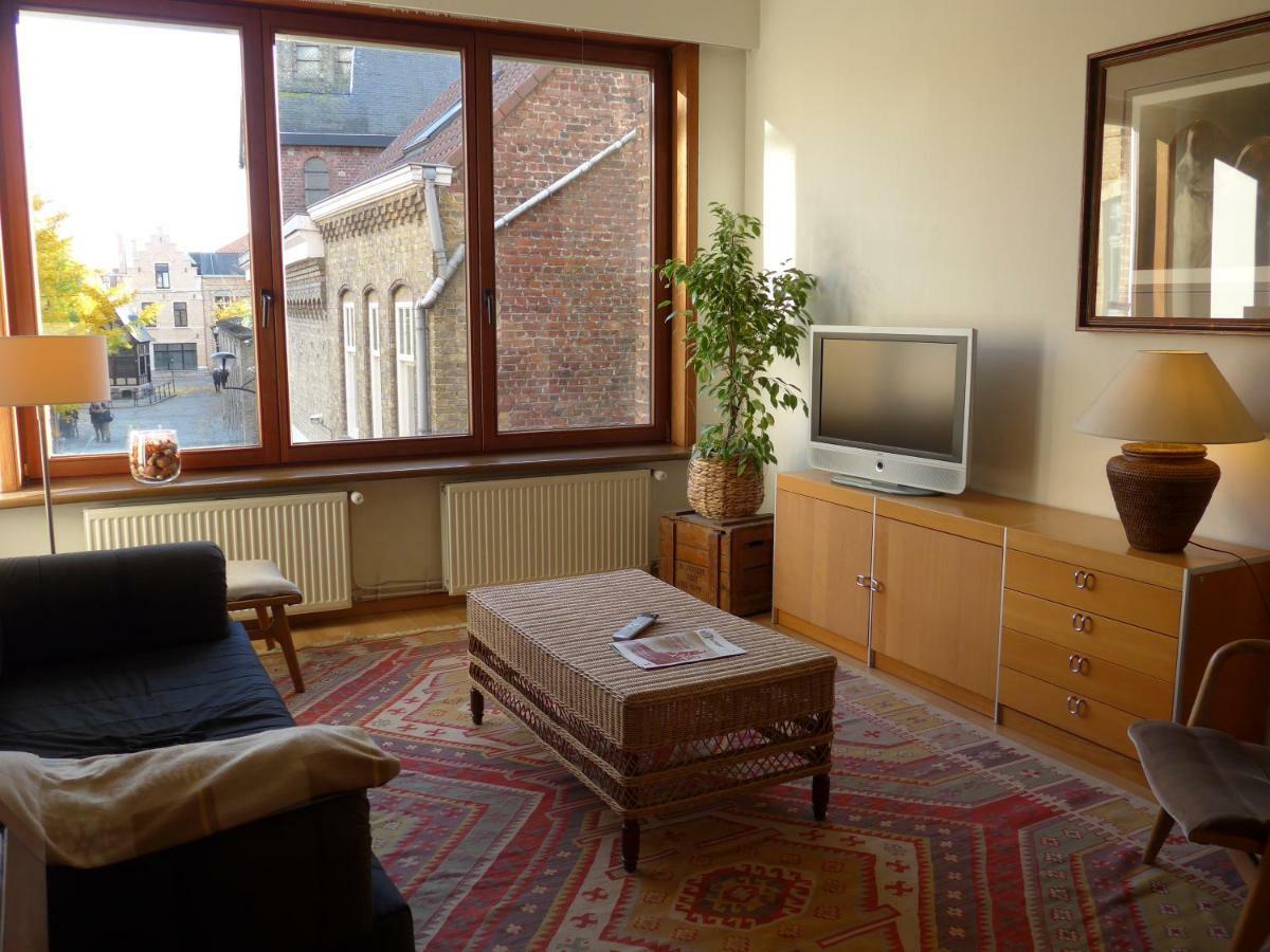 Belarte Framing Shop, Spacious Apartment With Garage In The Heart Of Ieper Exterior photo